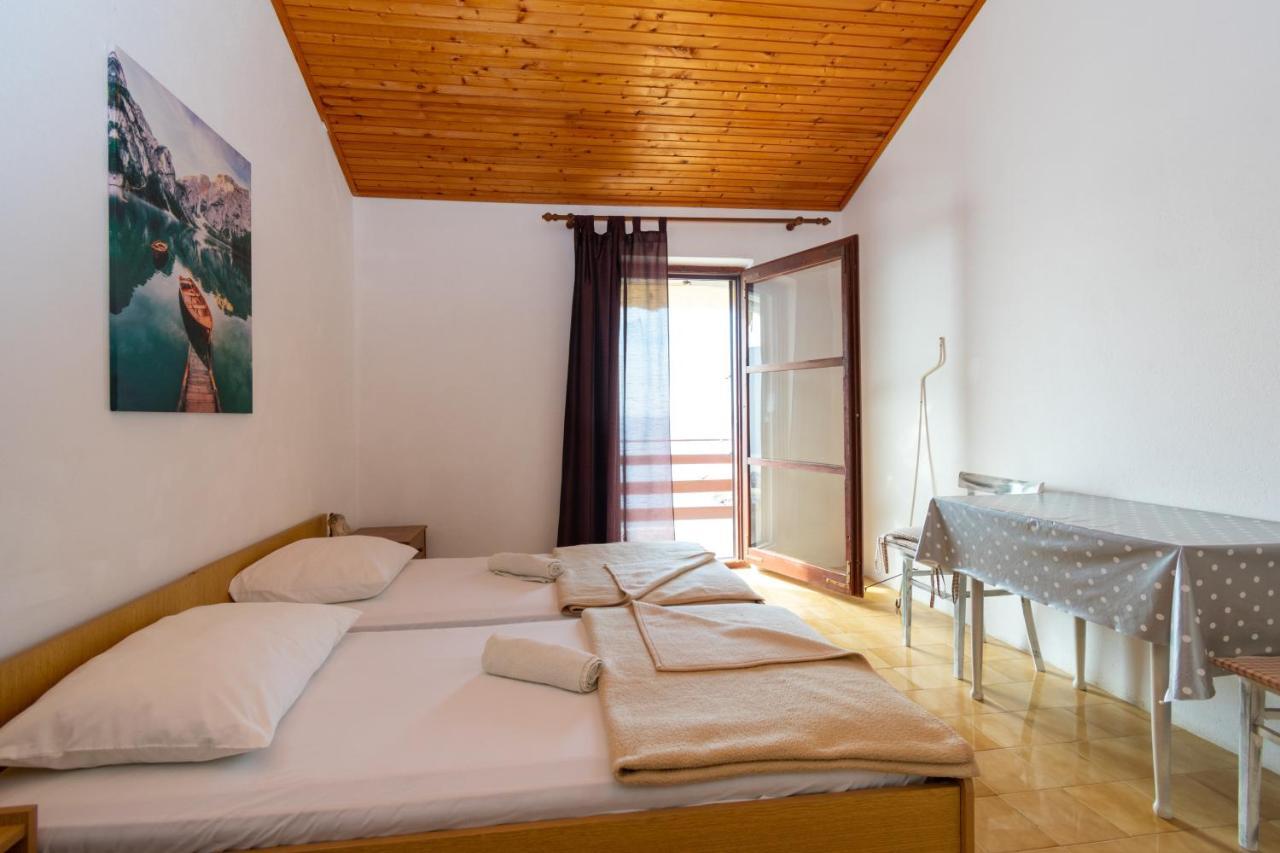 Apartments By The Sea Mandre, Pag - 4101 Kolan Buitenkant foto