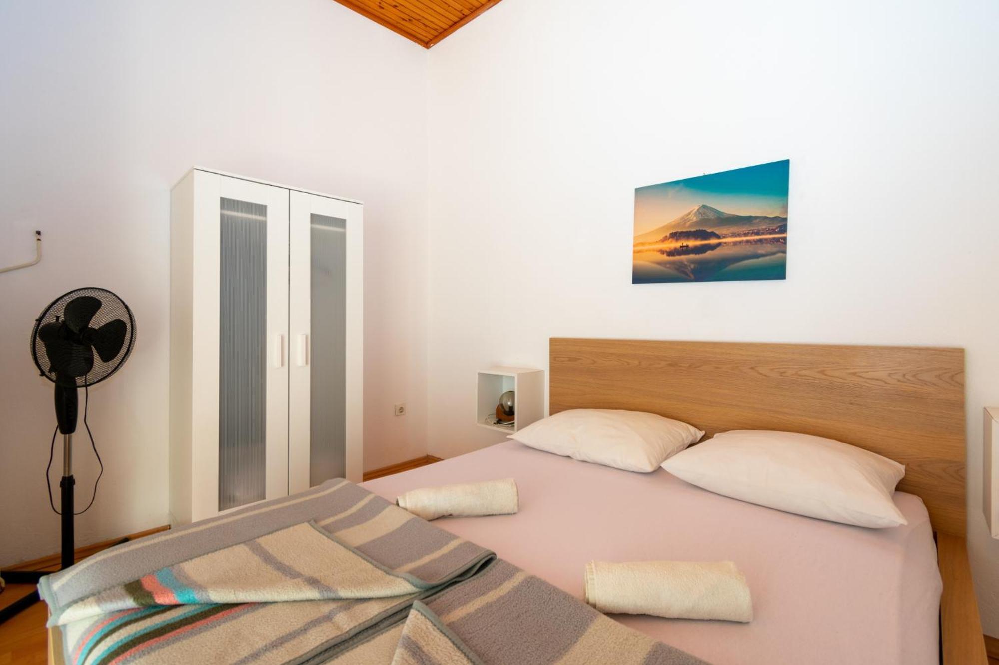 Apartments By The Sea Mandre, Pag - 4101 Kolan Kamer foto