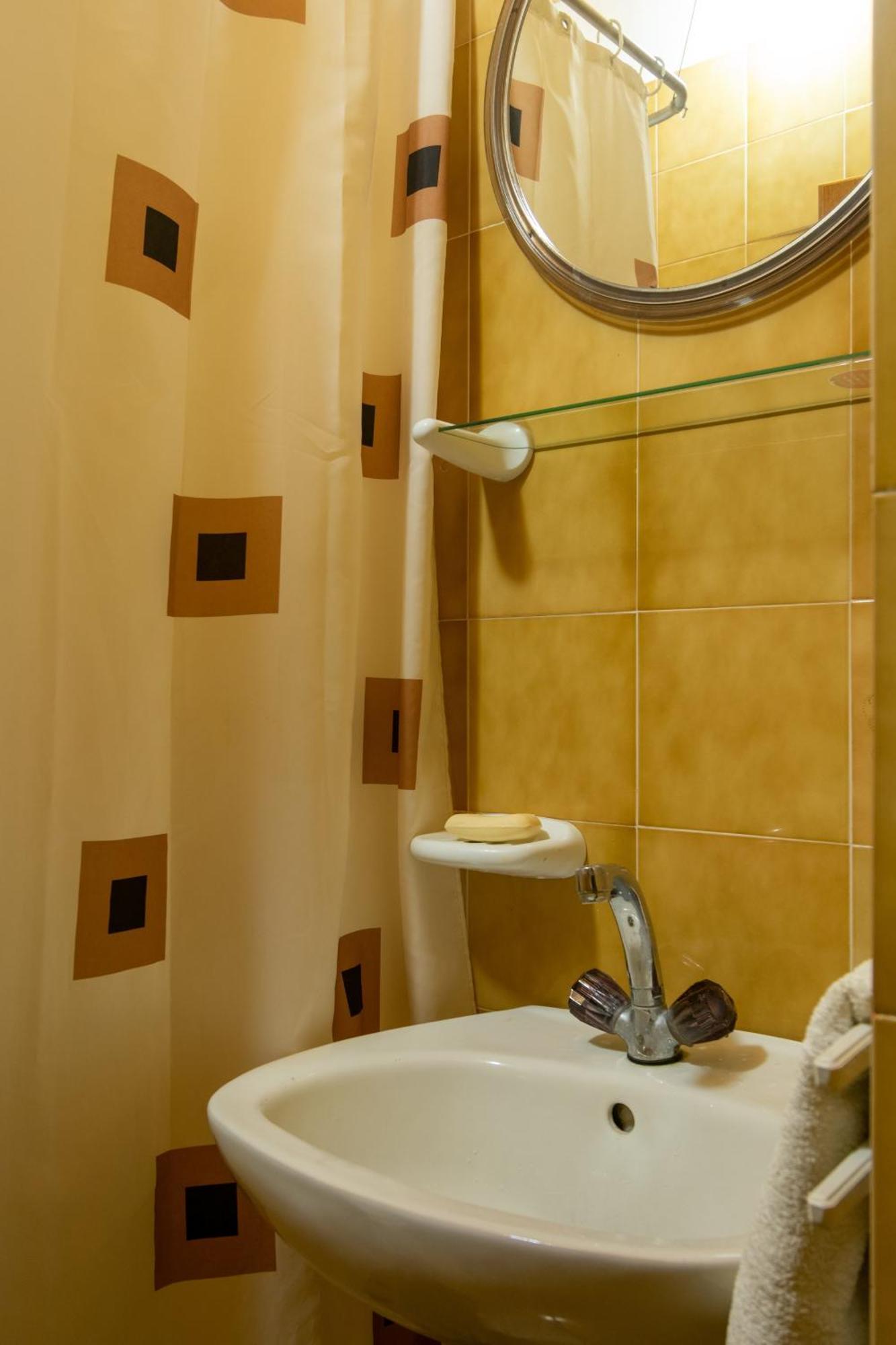 Apartments By The Sea Mandre, Pag - 4101 Kolan Kamer foto